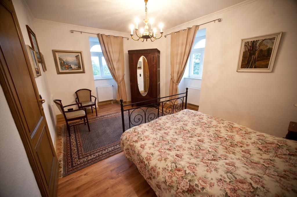 Chateau Neufays Theux Room photo